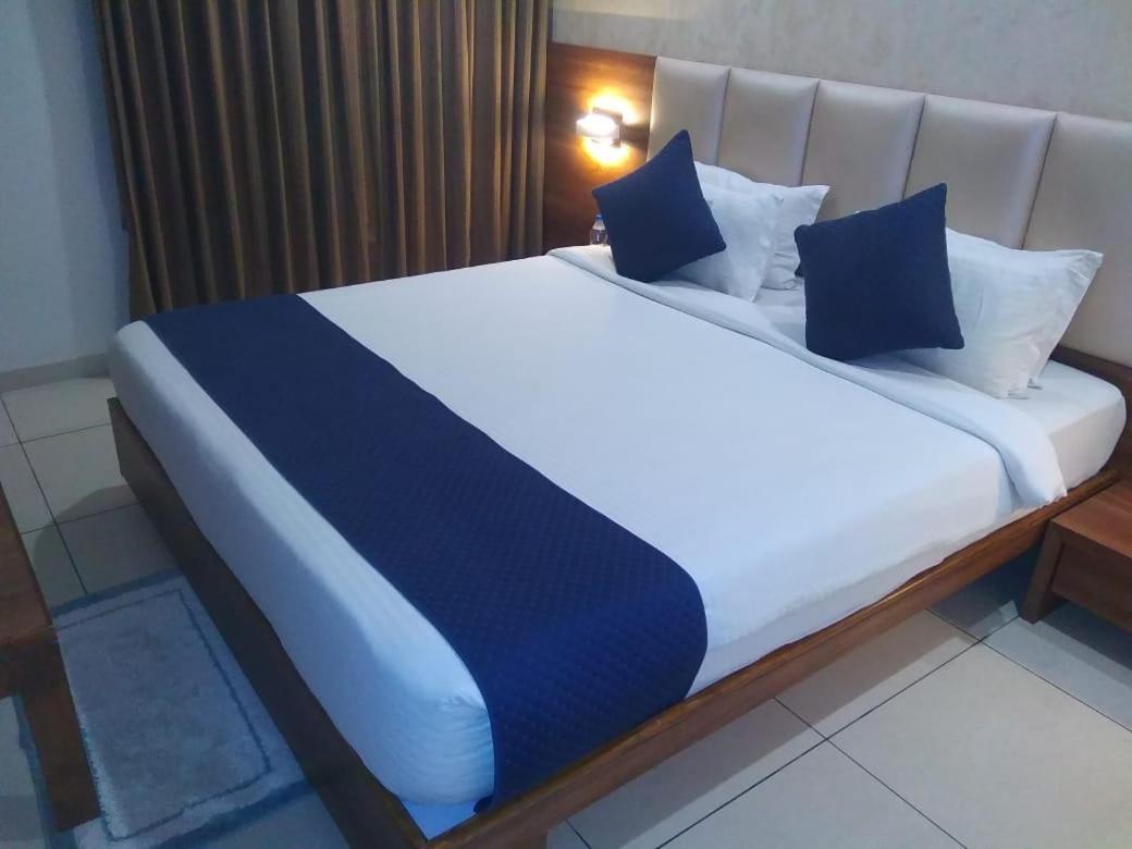 The Grand Vardhman Hotel Morbi Eksteriør billede
