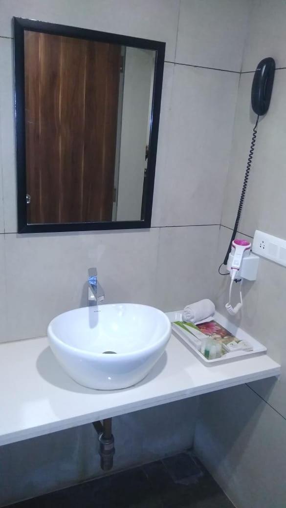 The Grand Vardhman Hotel Morbi Eksteriør billede